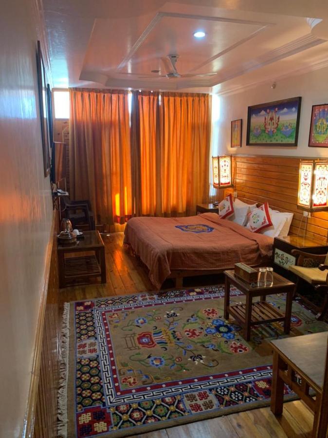 Auspiscious Him View Hotel McLeod Ganj Esterno foto