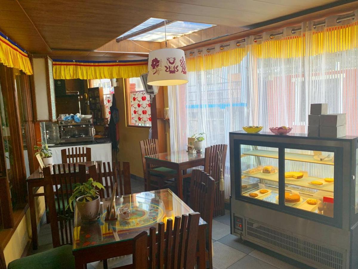 Auspiscious Him View Hotel McLeod Ganj Esterno foto