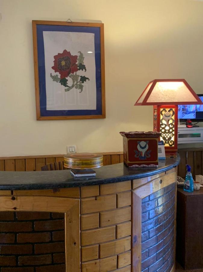 Auspiscious Him View Hotel McLeod Ganj Esterno foto