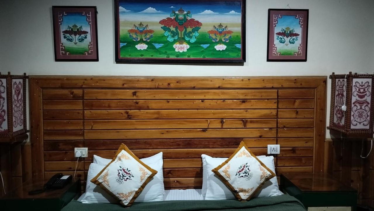 Auspiscious Him View Hotel McLeod Ganj Esterno foto