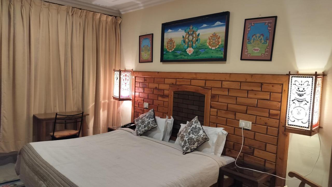 Auspiscious Him View Hotel McLeod Ganj Esterno foto