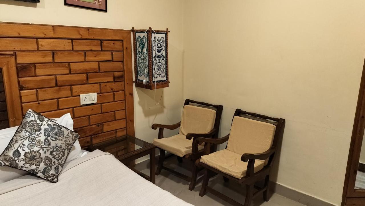Auspiscious Him View Hotel McLeod Ganj Esterno foto